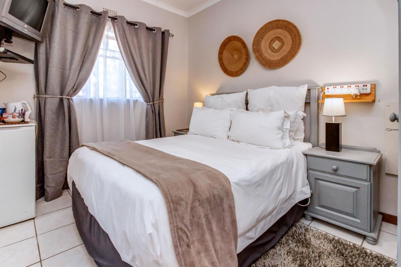 Dalberry Guest House โจฮันเนสเบิร์ก ภายนอก รูปภาพ